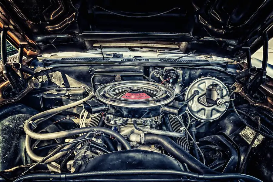 Close up image of Chevy 350 engine